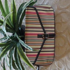 4@30.00 or 30.00 NWOT   Ladies Clutch Bag by Ann Taylor Loft